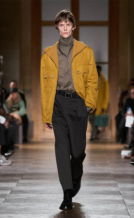 أسبوع باريس للموضة: تصاميم تتخطى حاجز الزمان من هيرميس